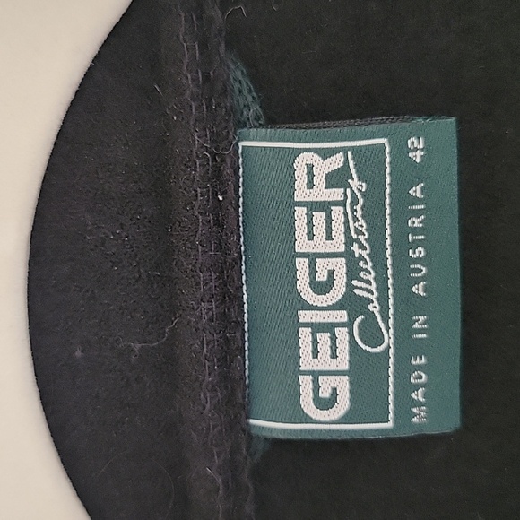 Geiger Collections Black Lightweight Wool Blazer - Picture 2 of 7